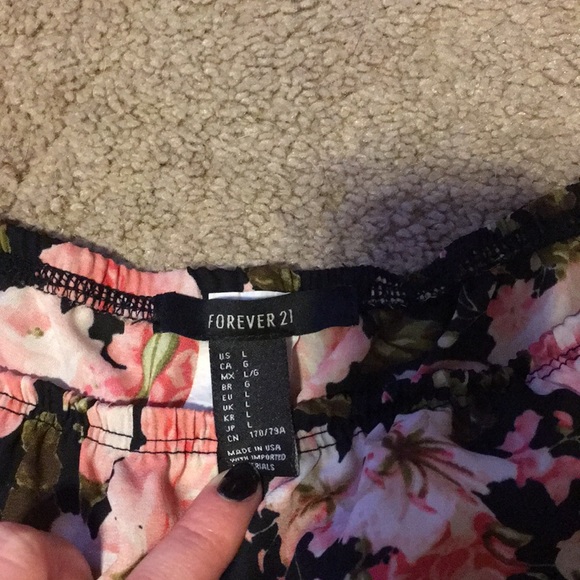 ☀️Forever 21 lounge shorts - Picture 3 of 3